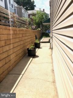 228 S 2nd Ave, Reading, PA 19611 - photo 3