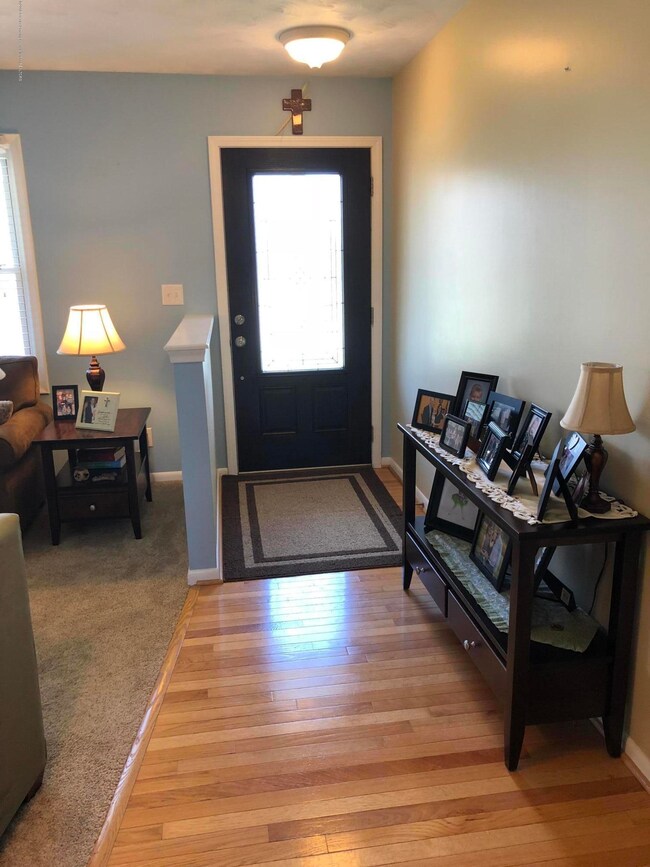 2013 Lindy Dr, Lansing, MI 48917 - photo 5