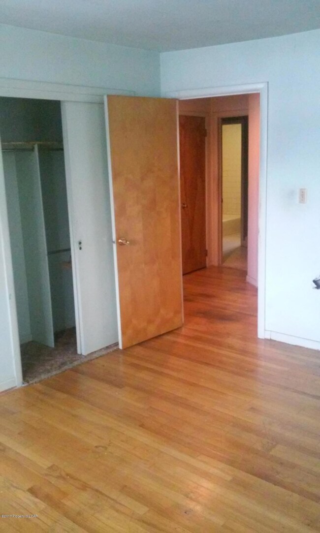 418 Mountain Ave, Tamaqua, PA 18252 - photo 5