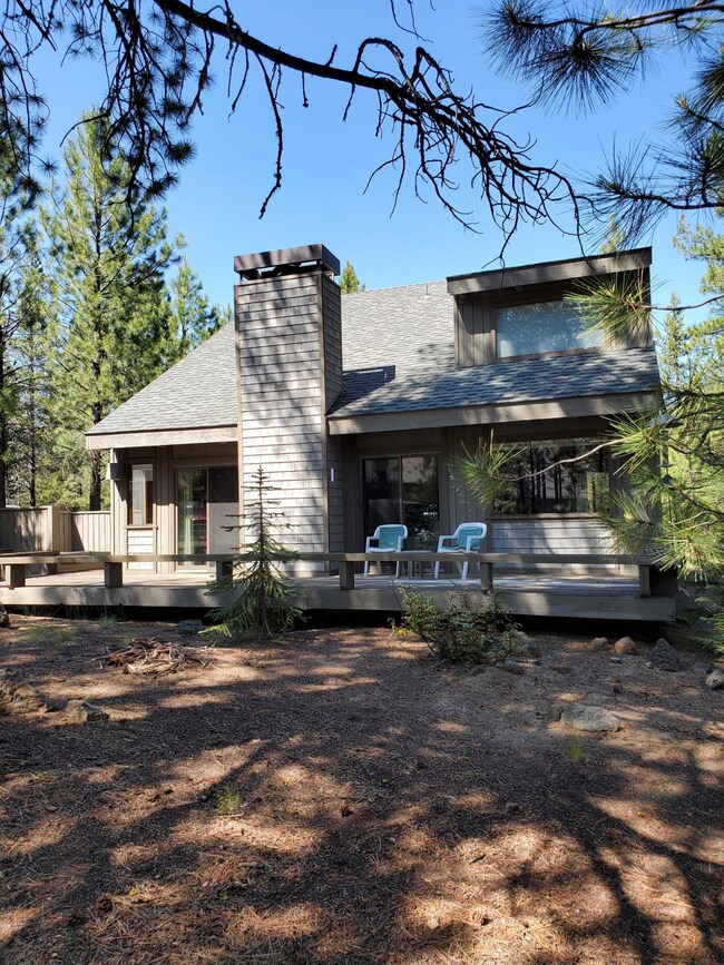 18002 Sandhill Ln unit 1, Sunriver, OR 97707 - photo 3