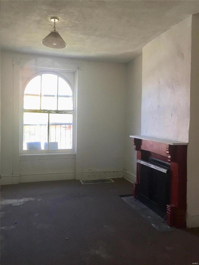 4017 Dryden Ave, Saint Louis, MO 63115 - photo 4