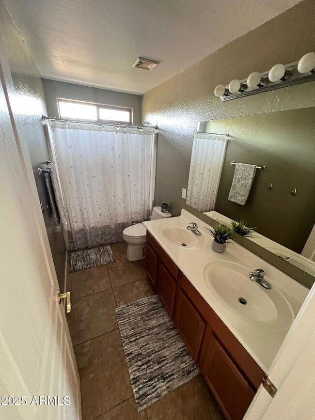 Upstairs Guest Bathroom
