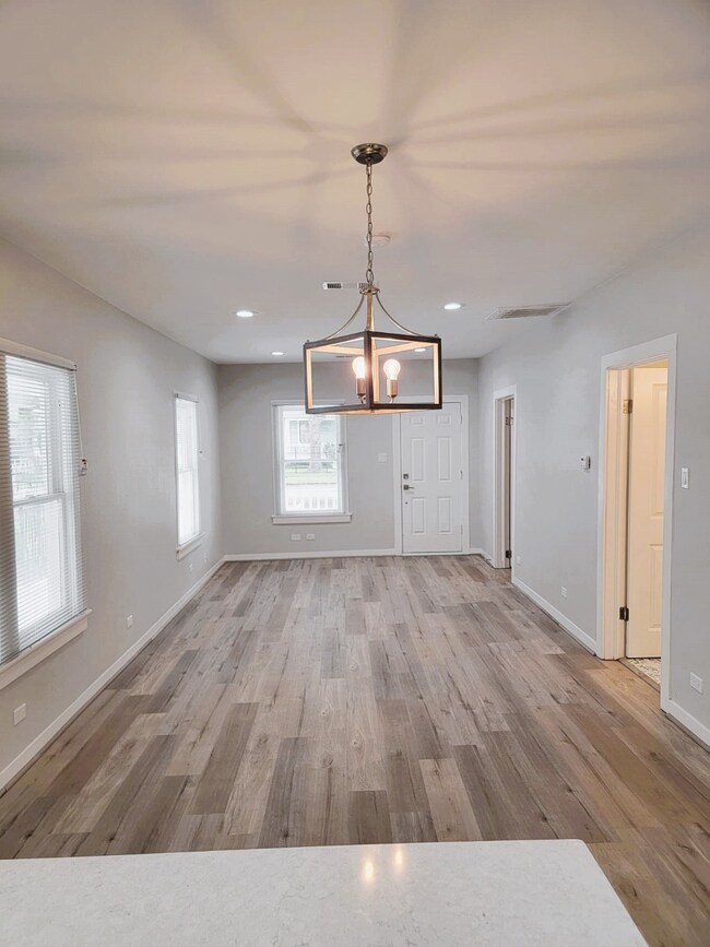 1533 Harvard St, Houston, TX 77008 - photo 4