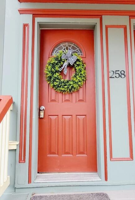 PRIVATE FRONT ENTRY