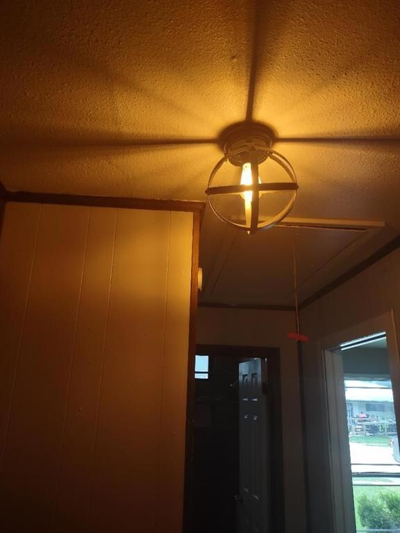 1026 SW 4th St, Grand Prairie, TX 75051 - photo 2