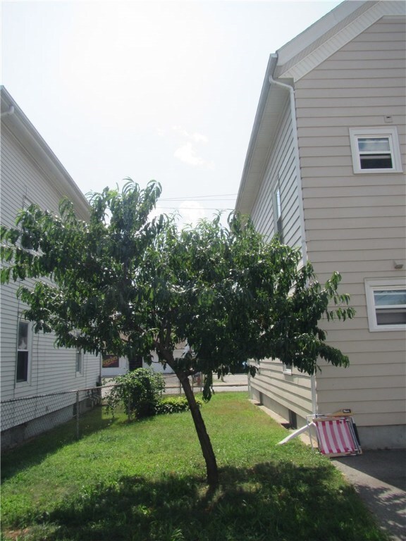 995-997 Mendon Rd, Cumberland, RI 02864 - photo 4