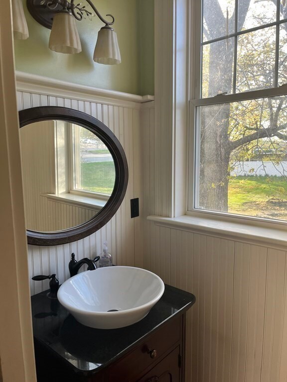 90 Hopedale St, Hopedale, MA 01747 - photo 5