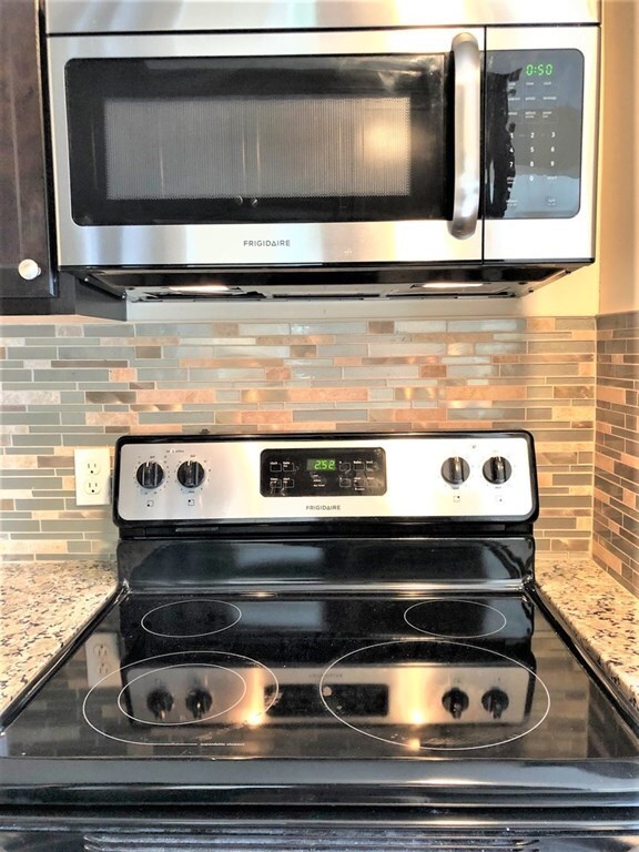 104 Grandview St unit 1, Springfield, MA 01118 - photo 6