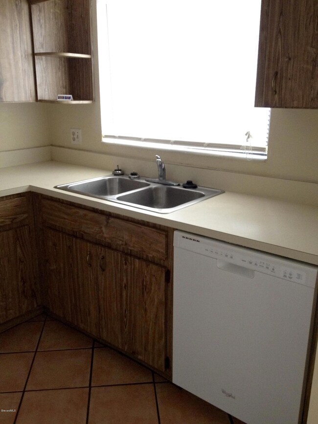 210 S 5th St unit 103, Cocoa Beach, FL 32931 - photo 2