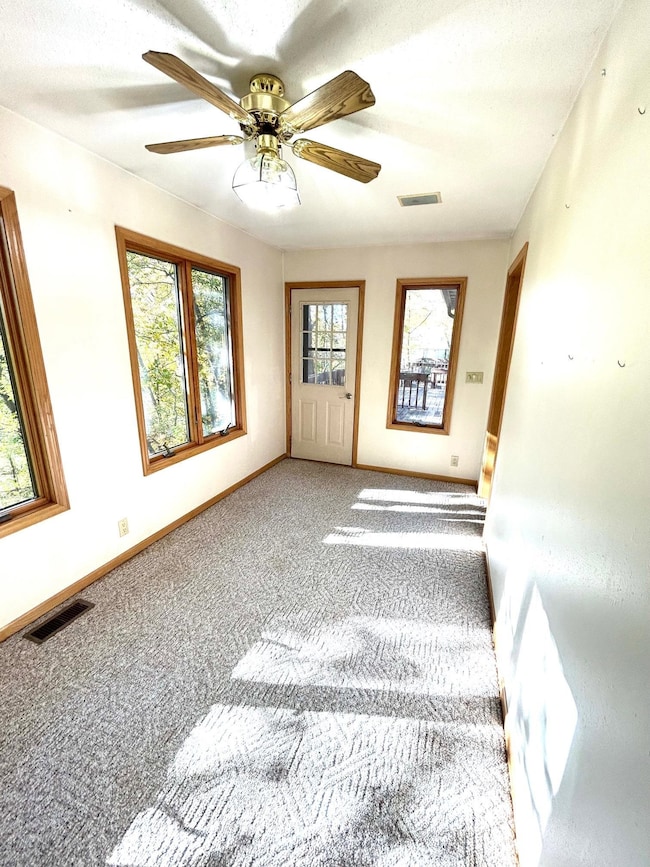 2362 Woodridge Rd, Decorah, IA 52101 - photo 2