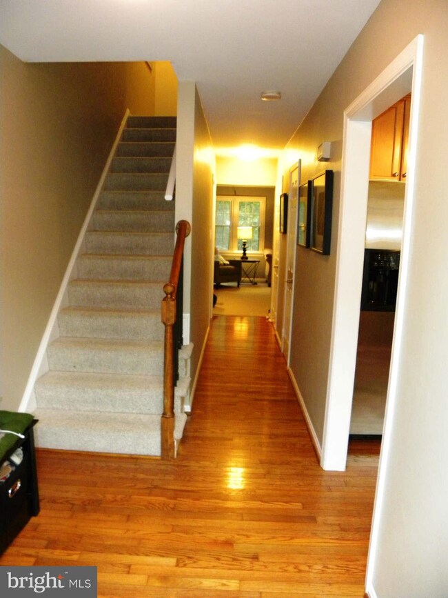 6058 Morgan Ct, Alexandria, VA 22312 - photo 3