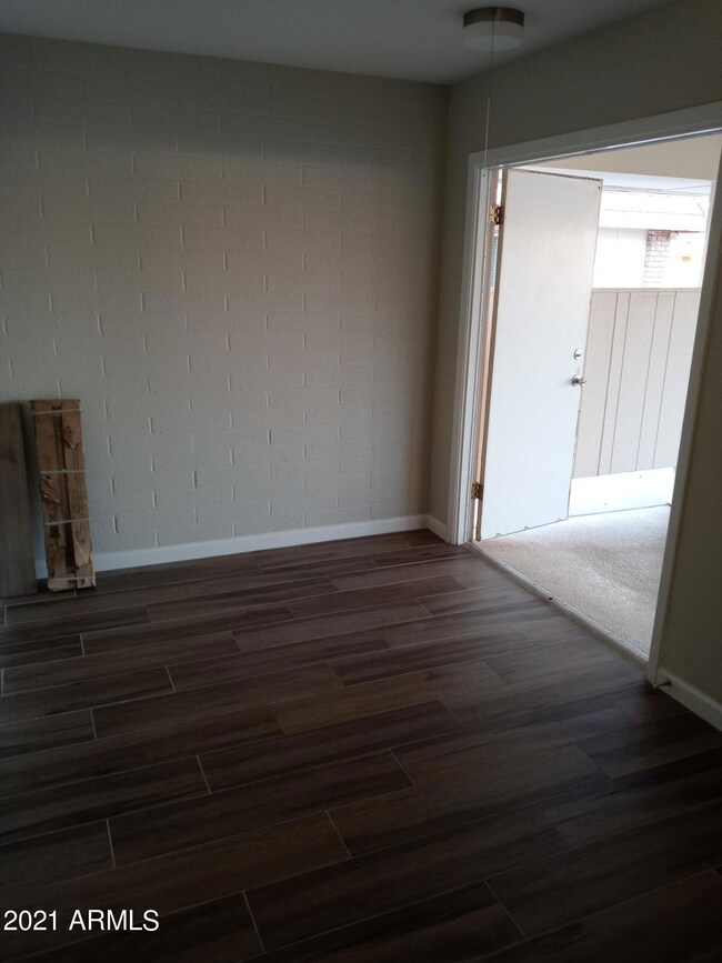 9736 N. 105th Ave.Pics6