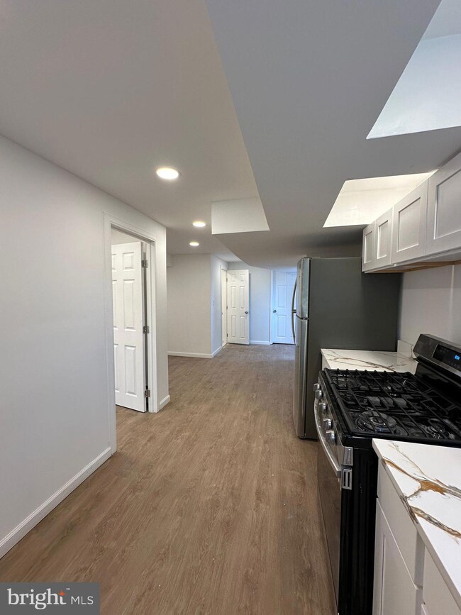 4000 Fallstaff Rd unit 1C, Baltimore, MD 21215 - photo 5