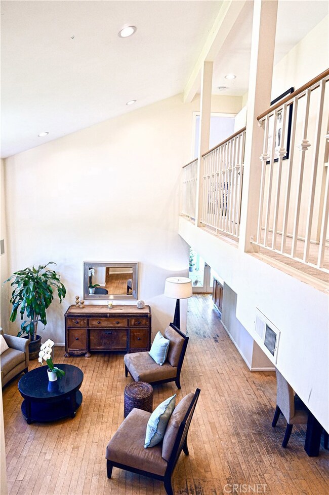 5162 Legacy Ct, Woodland Hills, CA 91364 - photo 6