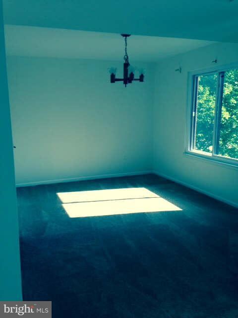 9723 Kings Crown Ct unit 201, Fairfax, VA 22031 - photo 2