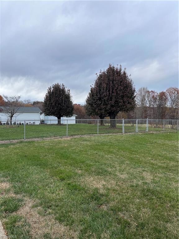 6639 N Carolina 66, King, NC 27021 - photo 5