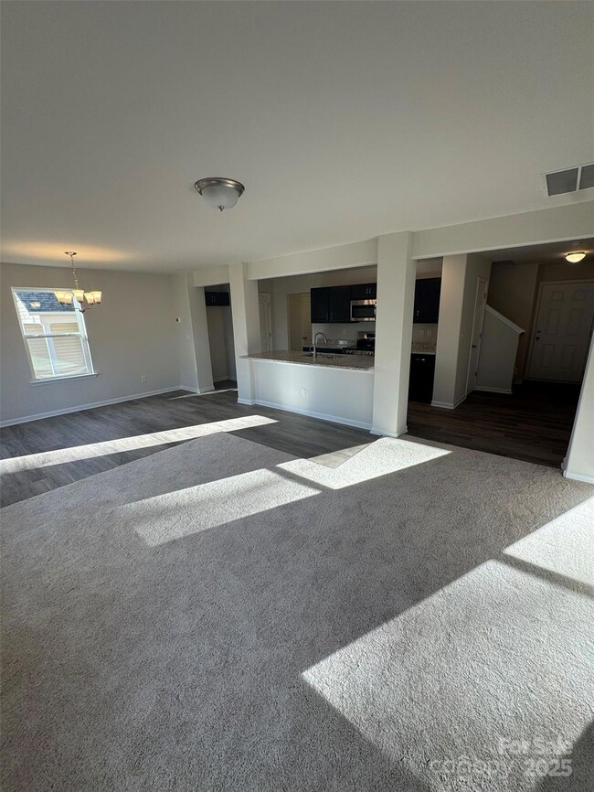 1303 Dodd St, Shelby, NC 28152 - photo 3