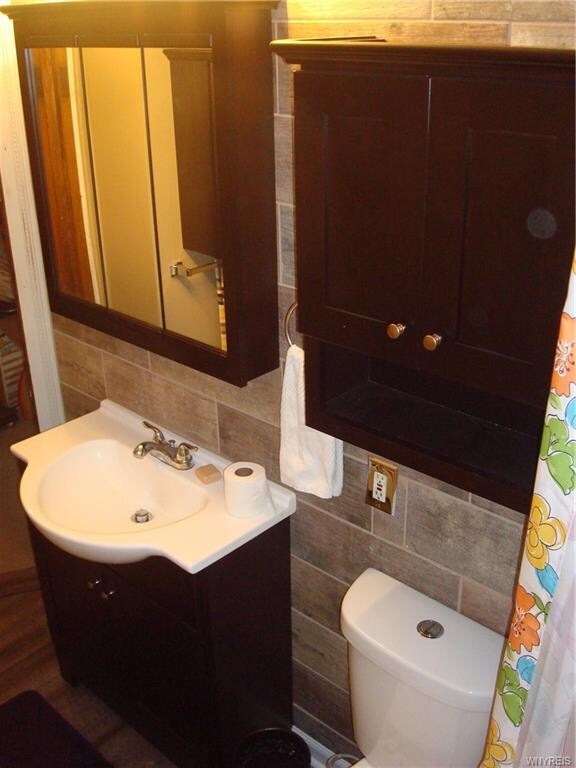 76 Chipman Place, North Tonawanda, NY 14120 - photo 2