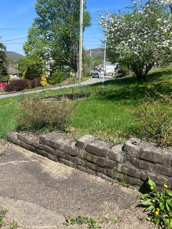 side yard