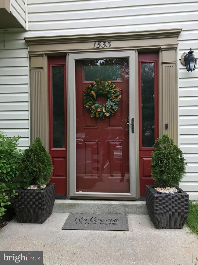 1533 Ashburnham Dr, Crofton, MD 21114 - photo 2