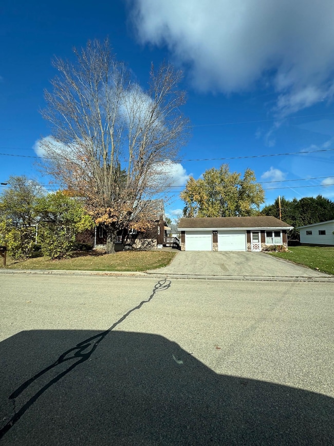 452 Mill St, Manawa, WI 54949 - photo 6