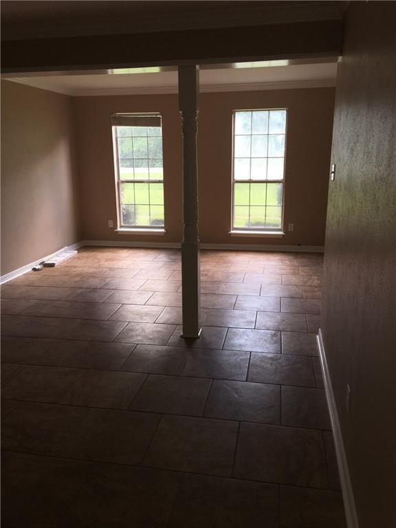 Open floor plan - living / dining