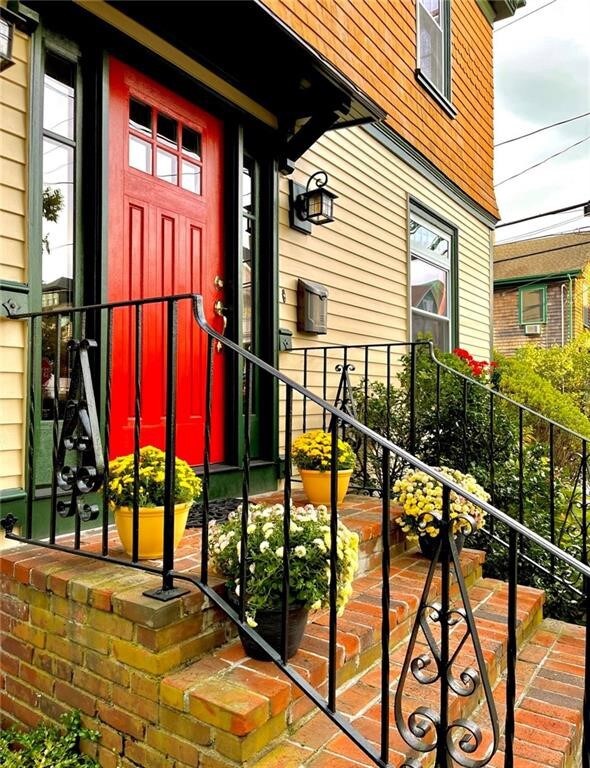 28 Gibbs Ave, Newport, RI 02840 - photo 3