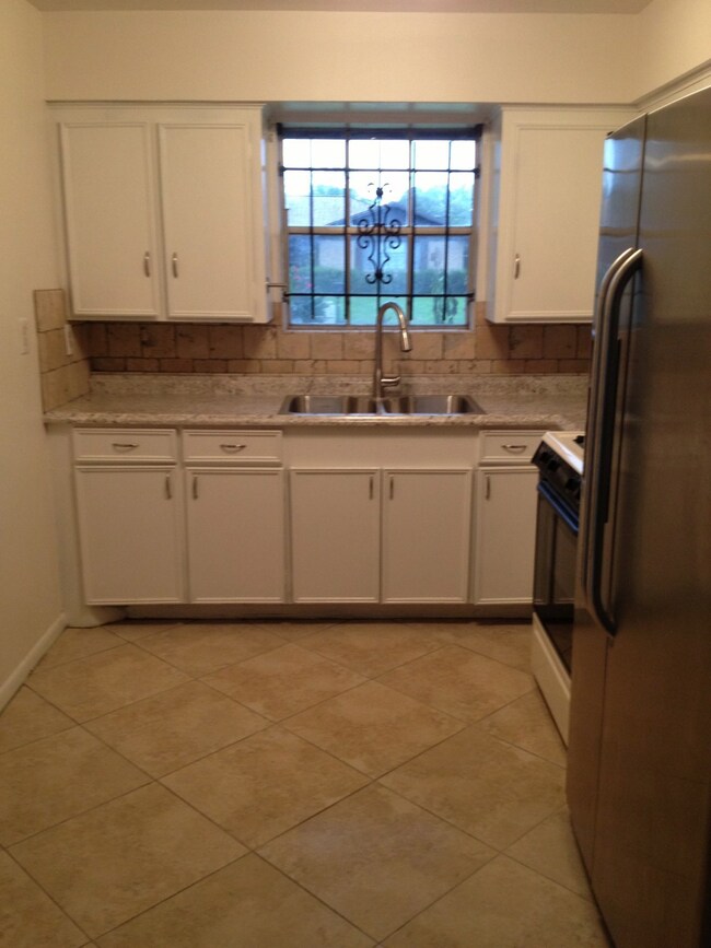 6118 Rietta St, Houston, TX 77016 - photo 5