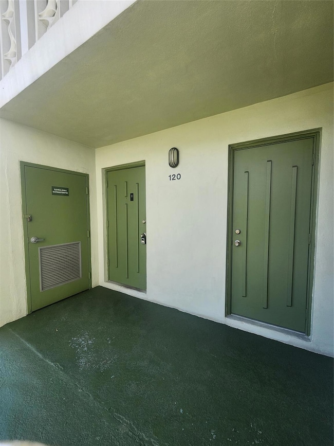 4200 NW 3rd Ct unit 120, Plantation, FL 33317 - photo 4