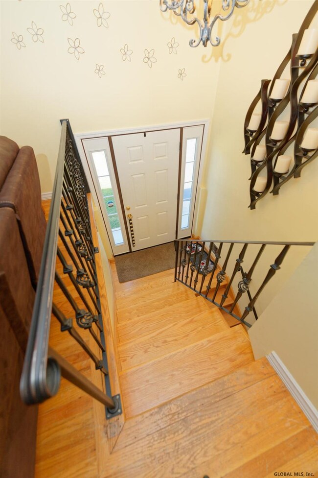 144 Horstman Dr, Schenectady, NY 12302 - photo 5