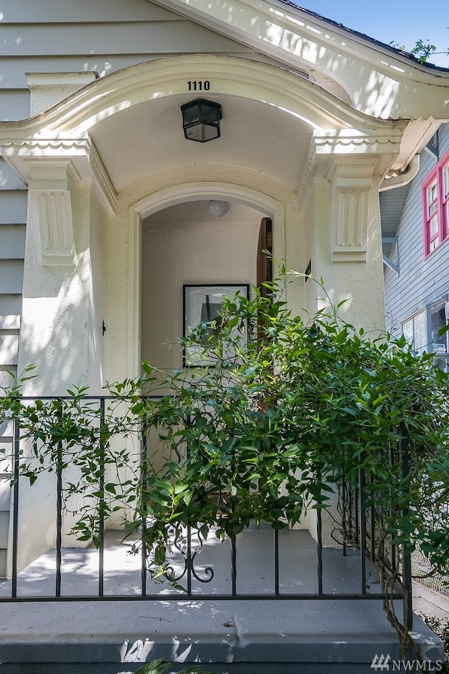 1110 W Raye St, Seattle, WA 98119 - photo 2