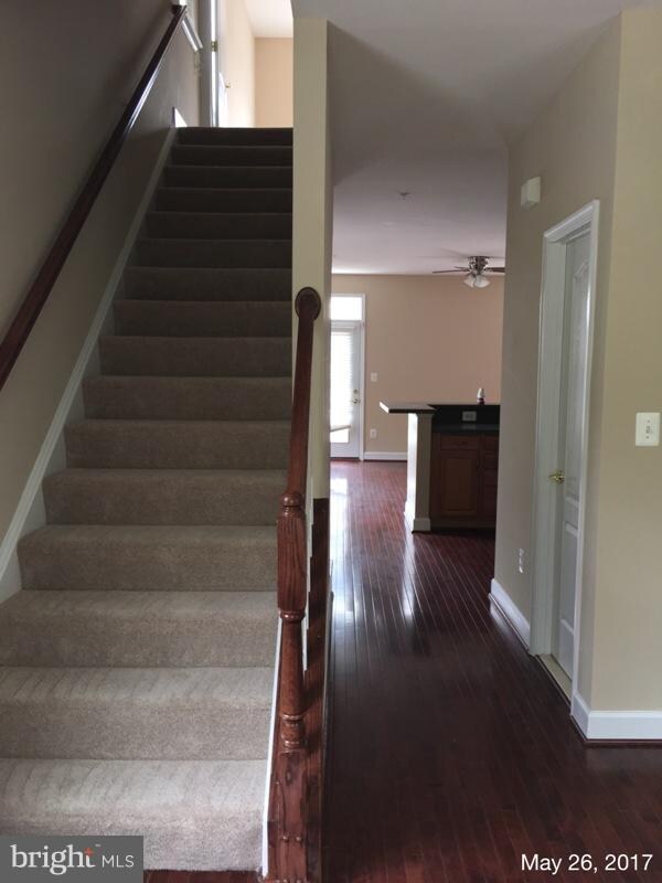 7911 Homefield Dr, Hyattsville, MD 20785 - photo 4