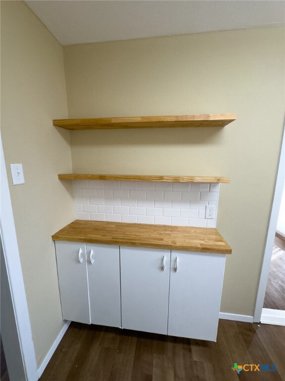 1404 E Bowie St, Beeville, TX 78102 - photo 7