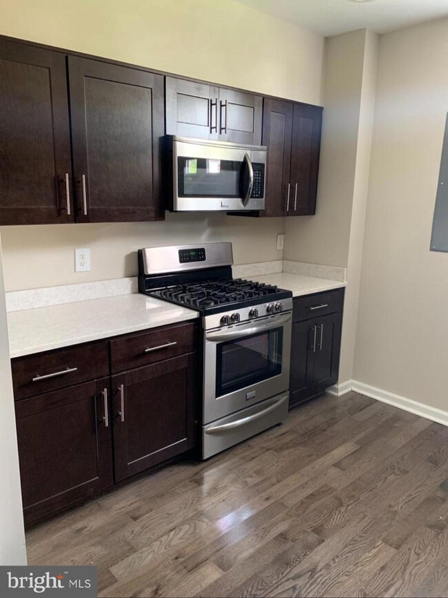 520 N Patterson Park Ave, Baltimore, MD 21205 - photo 3