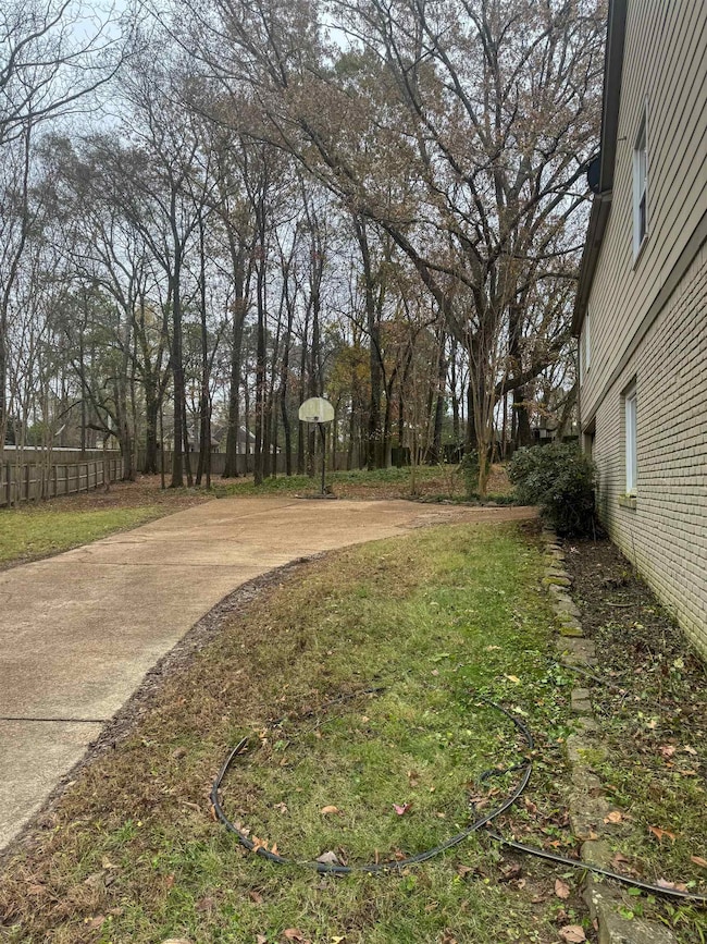 2852 Leesburg Dr, Germantown, TN 38138 - photo 2