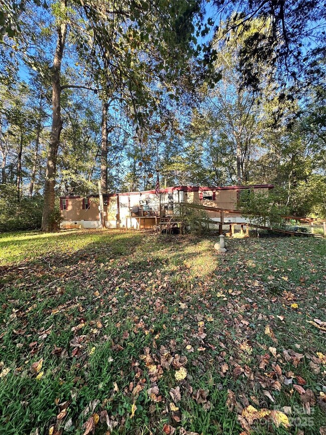 1361 Regal Oaks Ln, Clover, SC 29710 - photo 5