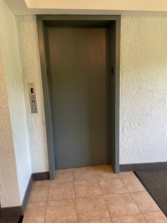 32 Whites Ave unit F8803, Watertown, MA 02472 - photo 4