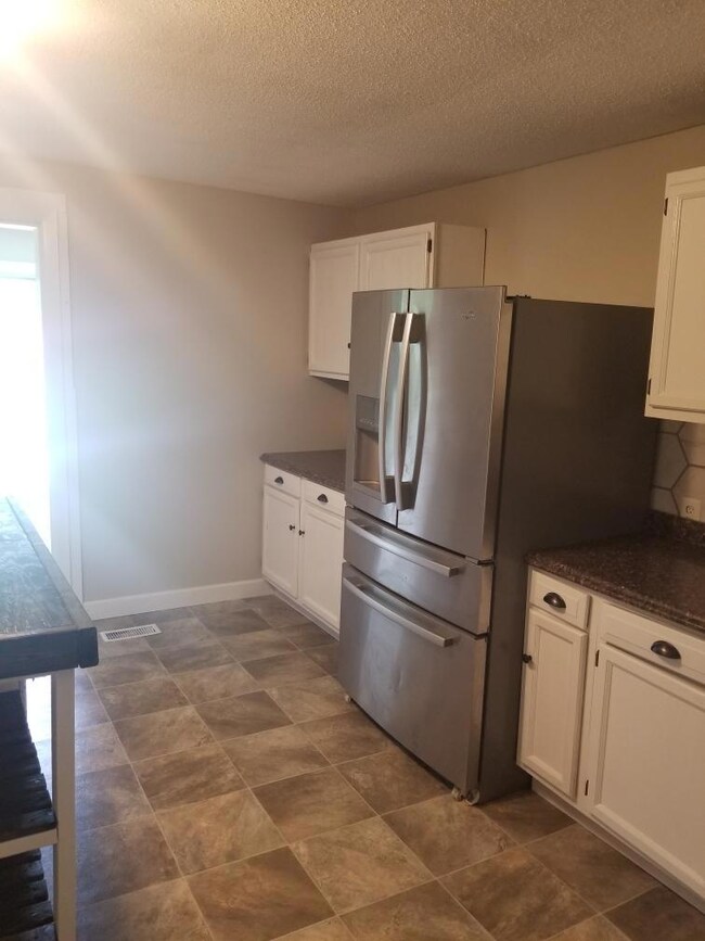 803 Gordon St, Chickamauga, GA 30707 - photo 4