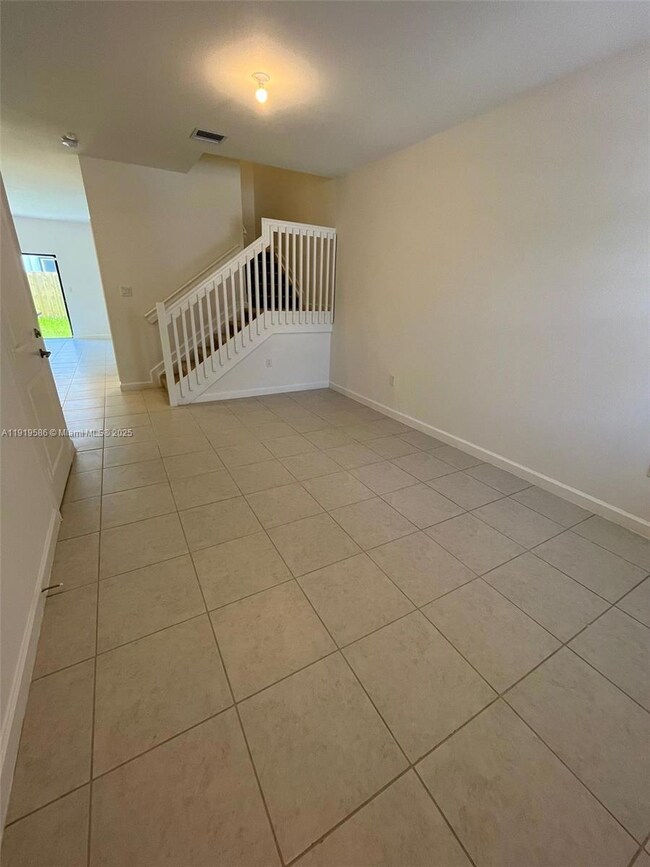 11912 SW 244th Ln, Homestead, FL 33032 - photo 5
