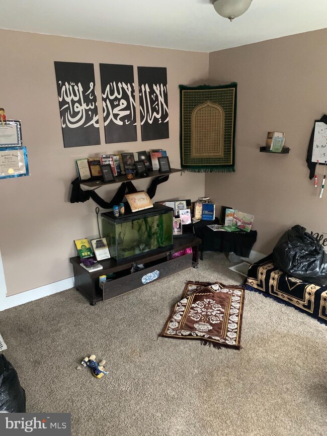 437 Mechanic St, Camden, NJ 08104 - photo 2