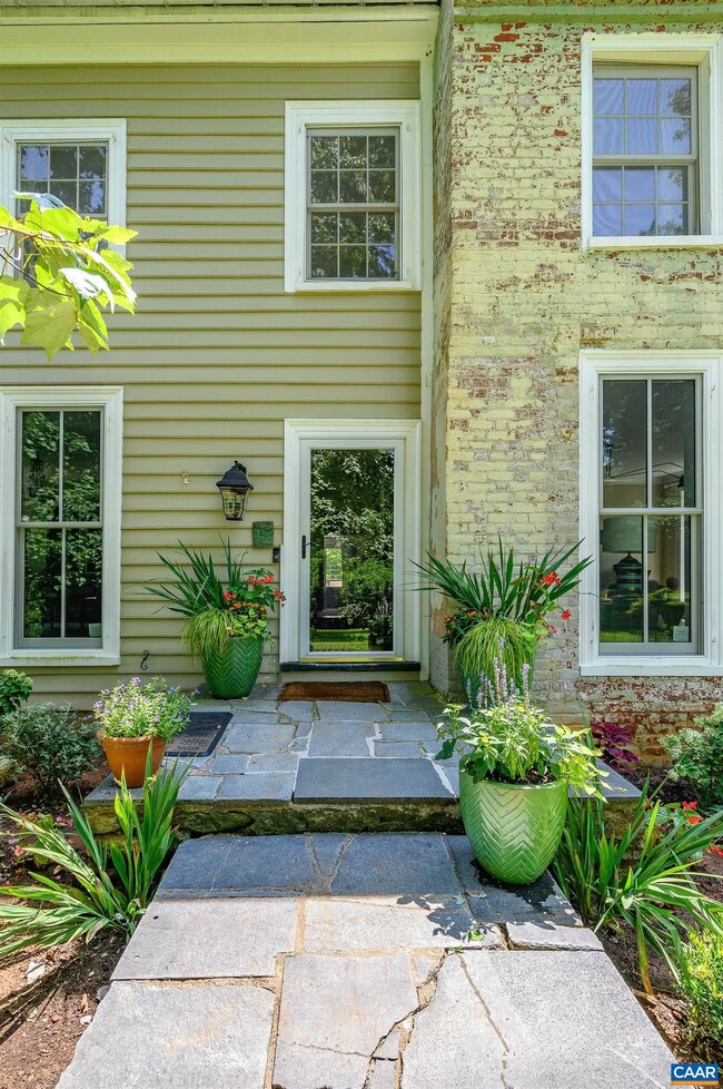 699 Ivy Depot Rd, Charlottesville, VA 22903 - photo 4