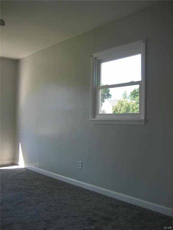 1572 Valley Rd, Bethlehem, PA 18018 - photo 5