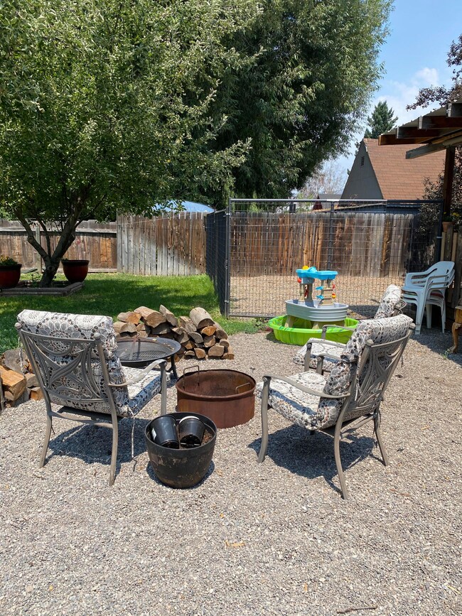 3830 Summers Ln, Klamath Falls, OR 97603 - photo 6