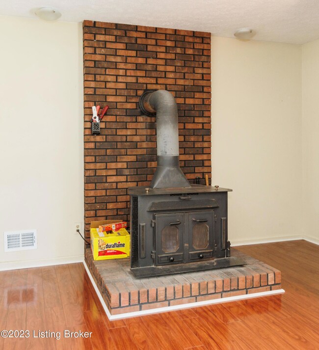 327 Ford Dr, Mount Washington, KY 40047 - photo 6