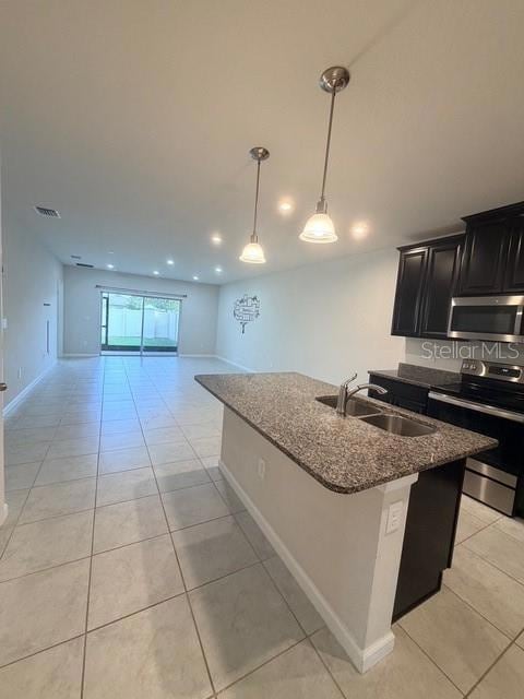 17737 Turning Leaf Cir, Land O Lakes, FL 34638 - photo 4