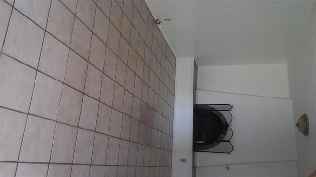 8242 Loma Terrace Rd, El Paso, TX 79907 - photo 5