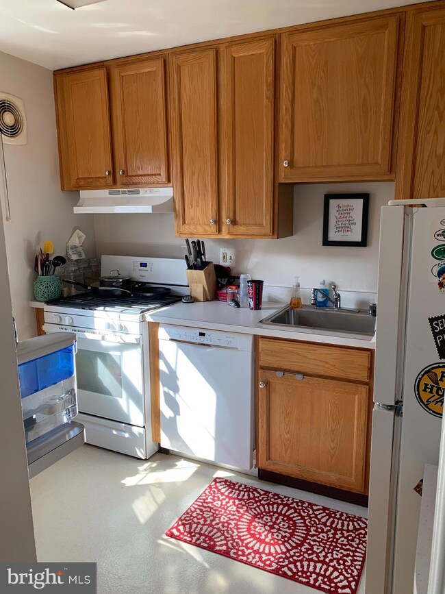 6508 Boulevard View unit A1, Alexandria, VA 22307 - photo 6