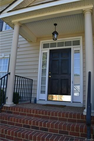 Fron Door to 825 Agee Terrace