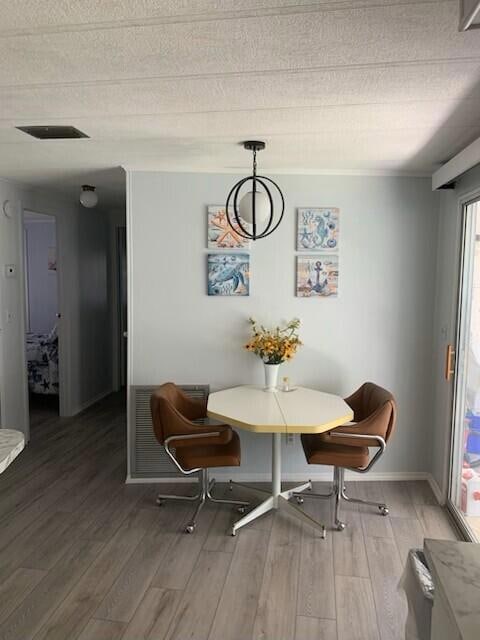 ENTRANCE TO KITCHEN AREA