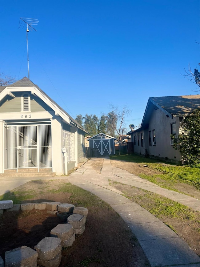392 N Ferger Ave, Fresno, CA 93701 - photo 2